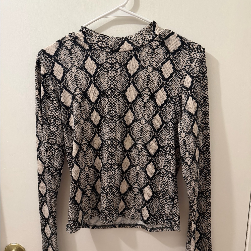 Caution To The Wind Black and Cream Patterned Long Sleeve Top